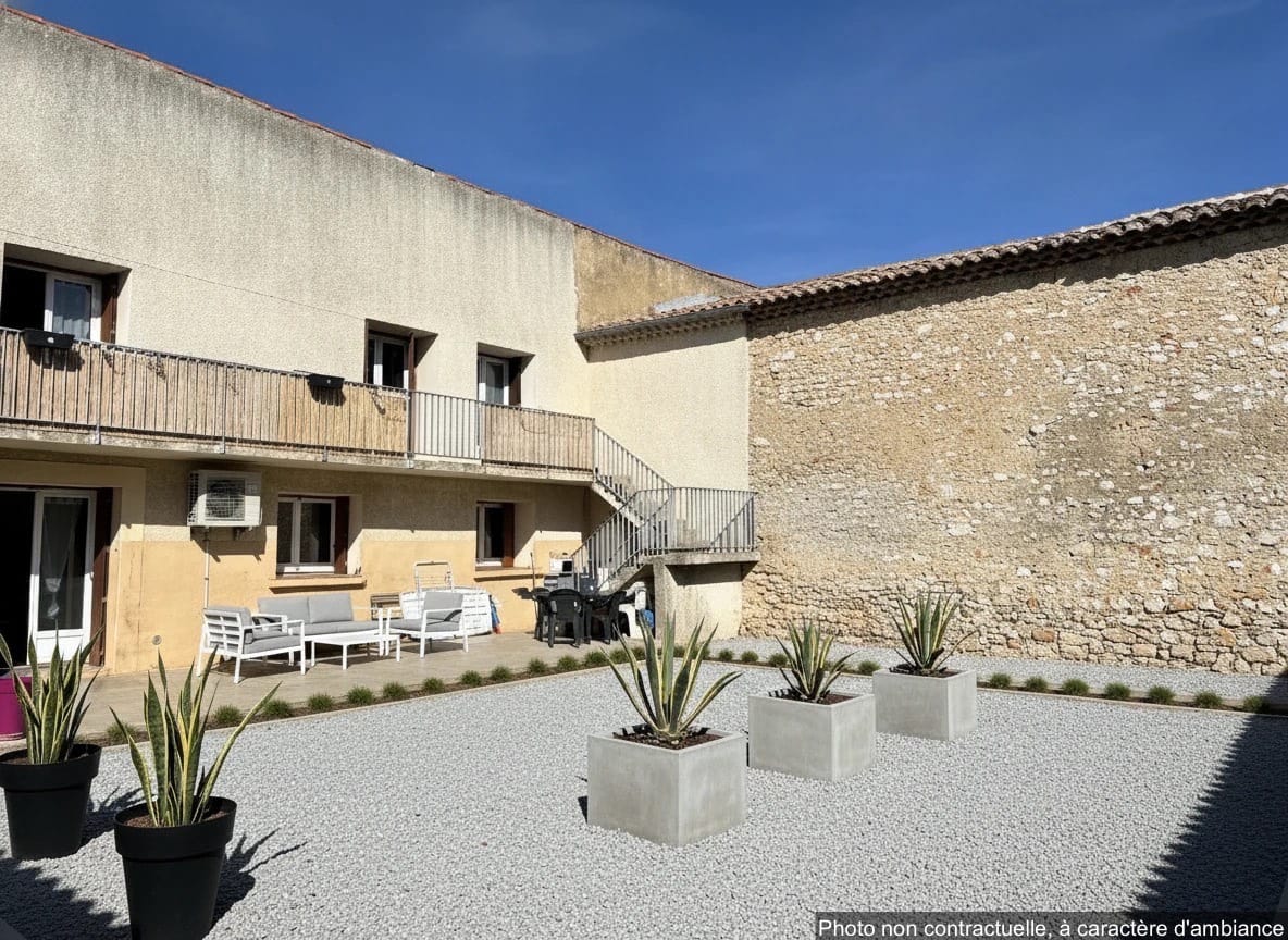 Maison De Village